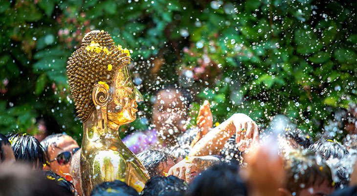 Boeddha beeld tijdens het Songkran Festival