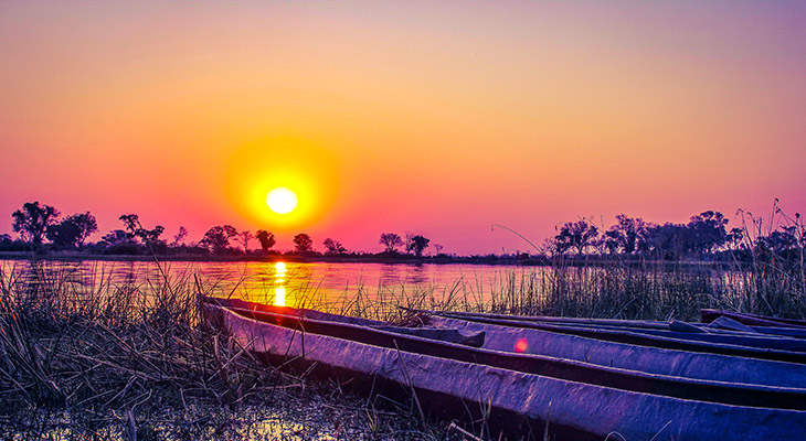 Zonsondergang in de Okavango Delta