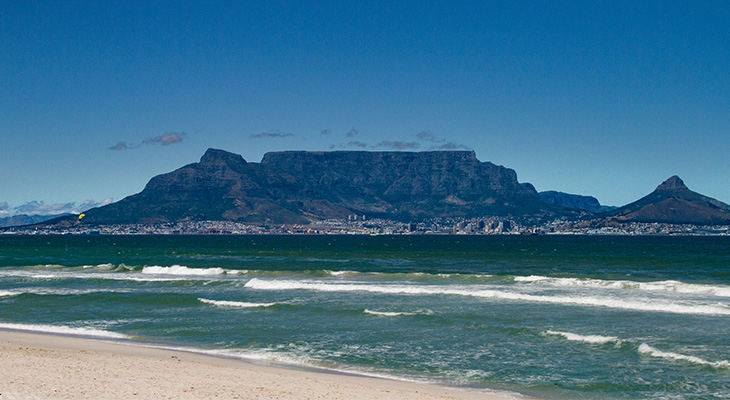 Uitzicht op de zee, Kaapstad en Tafelberg