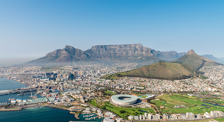 Uitzicht op Kaapstad en Tafelberg.