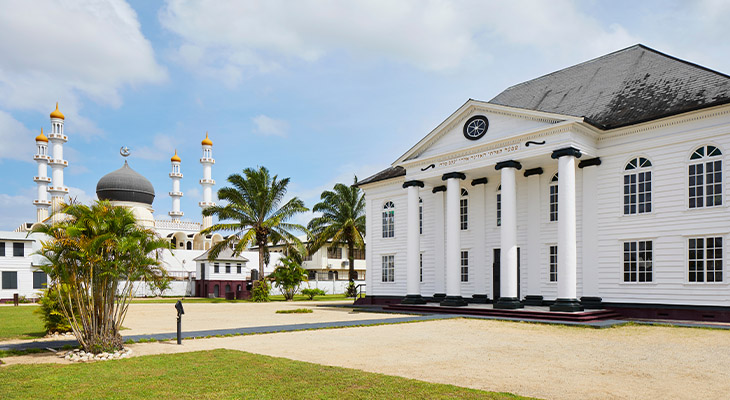 Moskee en synagoge Keizerstraat Paramaribo