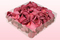 Envase de 2 litros con pétalos de rosa liofilizados de color mora 