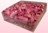 Confezione da 2 litri con petali di rosa liofilizzati di colore rosa baby. 